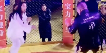 Kung Fu master stapt de kooi in om MMA vechter een lesje te leren
