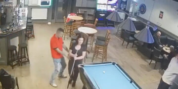 Dit had deze gast beter niet kunnen doen…